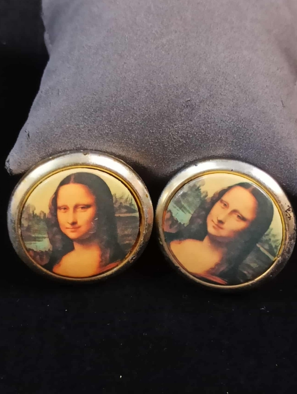 Vintage 80s Mona Lisa Clip On Earrings Silver Tone Round Art Statement Earrings